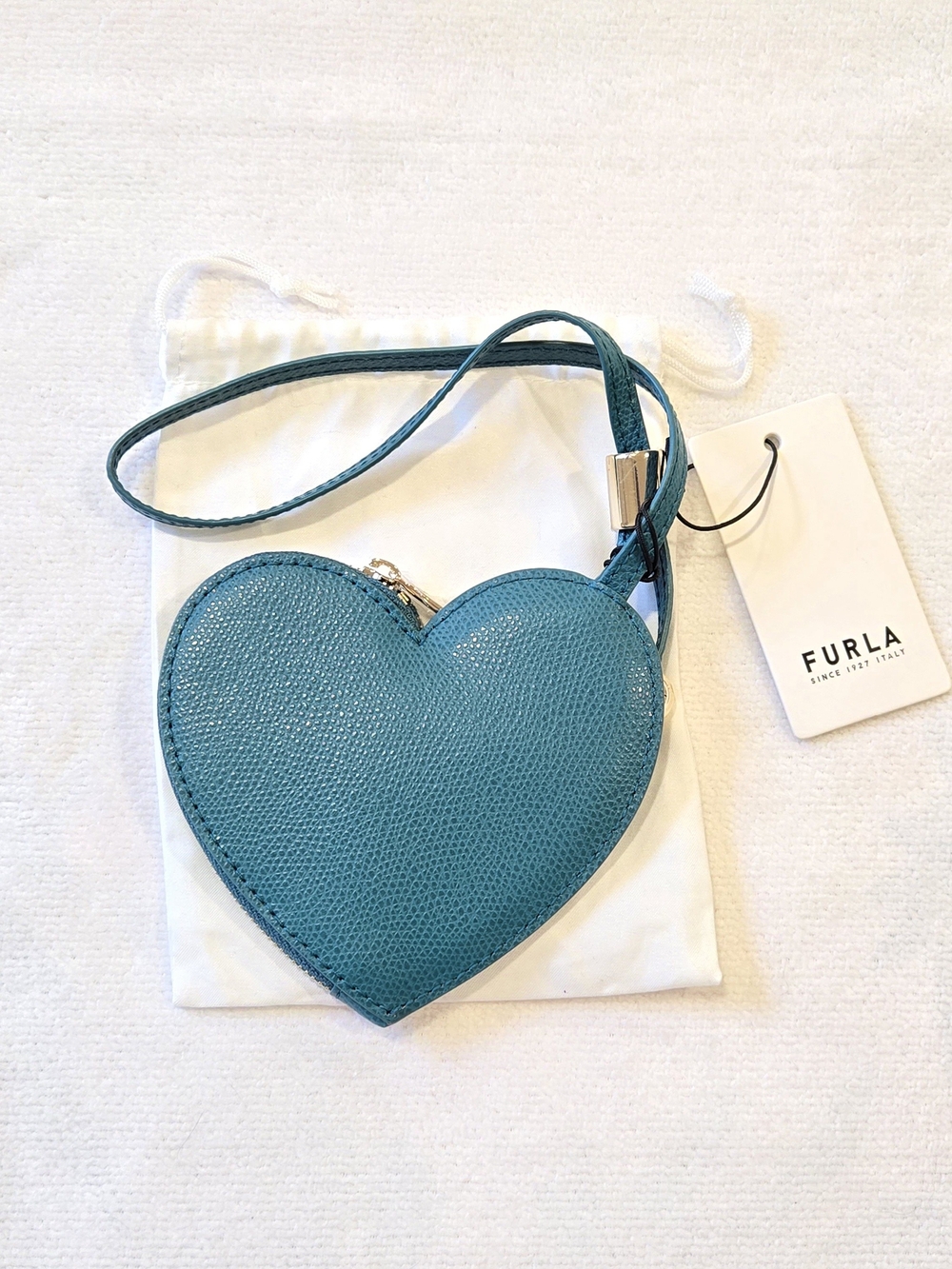 Furla Teal Heart Wristlet Coin Pouch with Dust Bag NWT - Picture 2 of 7
